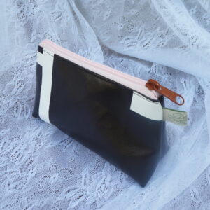 Recycled Backdrop: Cosmetic Bag (rose)