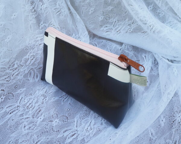 Recycled Backdrop: Cosmetic Bag (rose)